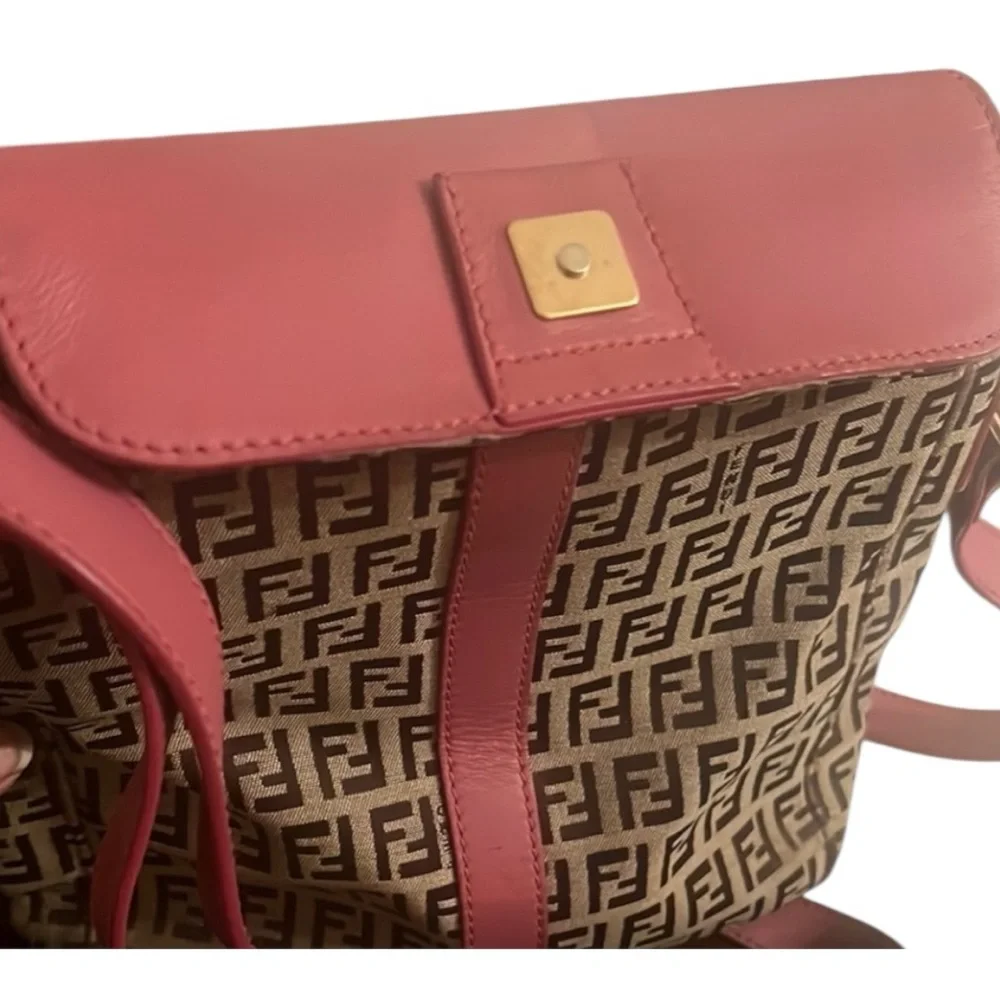 FENDI Tan and Pink Crossbody Bag - Picture 3 of 15